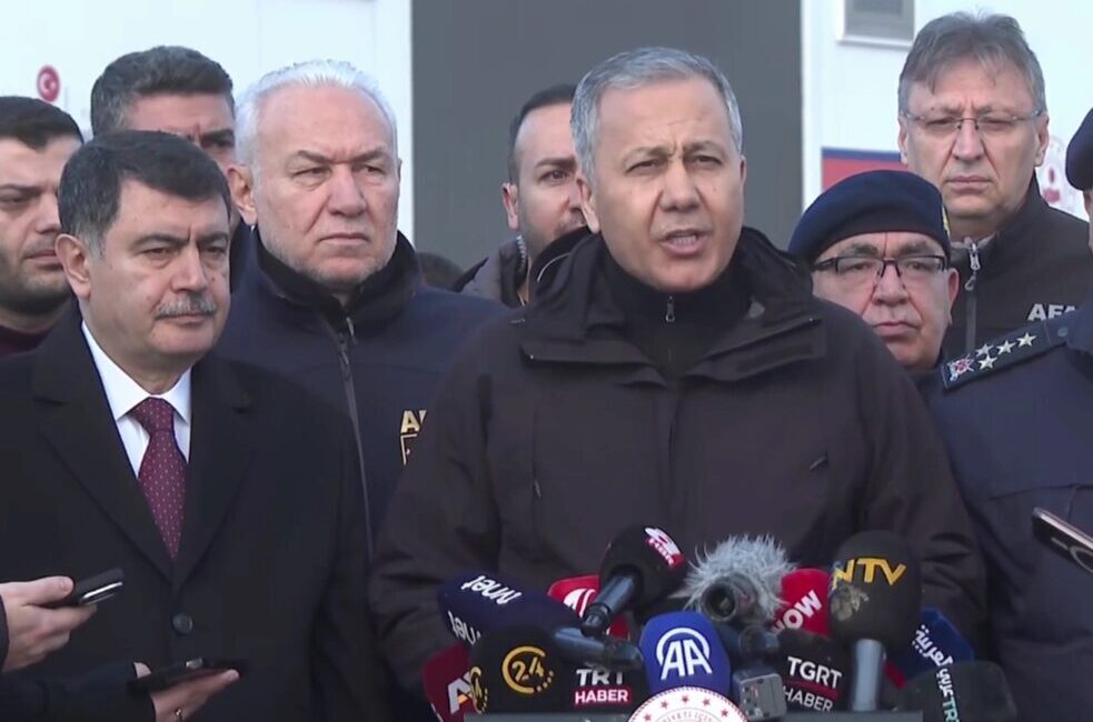 Ankara'da düşen Falcon-50 jetinde 8 kişi hayatını kaybetti; enkazdan ses