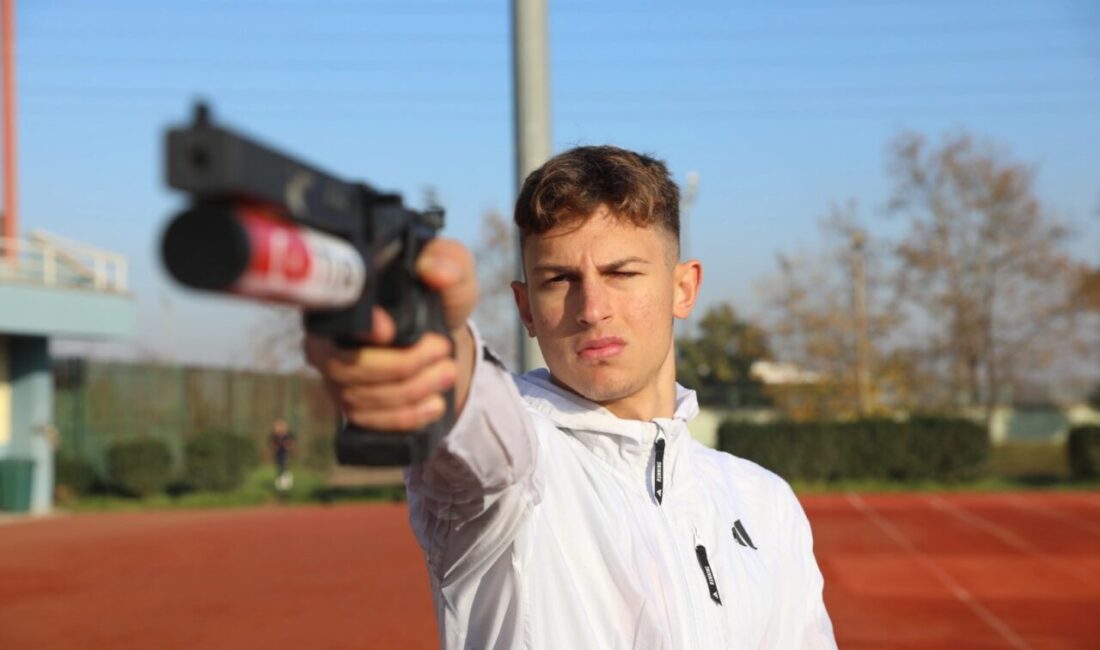 Bursa Büyükşehir Belediyespor’un 16 yaşındaki Avrupa Şampiyonu Milli sporcusu Muhammed