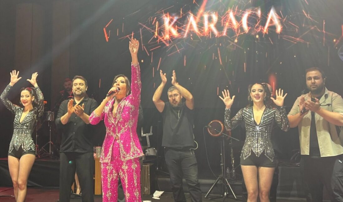 Bursa Büyükşehir Belediyesi’nin düzenlediği ‘Yeni Yıla Merhaba’ konserinde sahne alan
