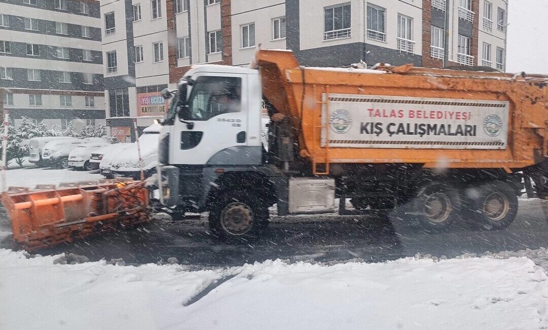 Kayseri Talas Belediyesi Kış Çalışmaları Ekipleri, bu yıl ikinci kez