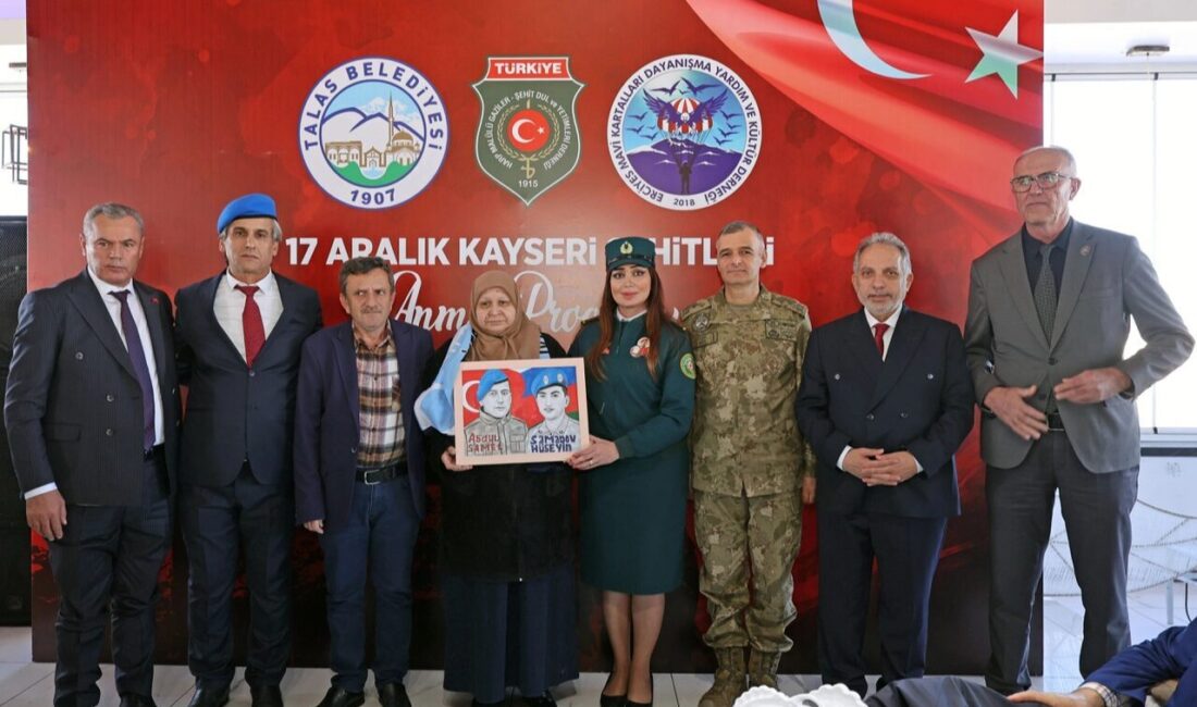Kayseri Talas Belediye Başkanı Mustafa Yalçın, 17 Aralık şehitlerini anma