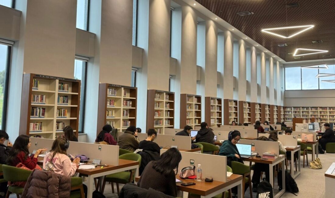 Kocaeli Büyükşehir Belediyesi’nin kütüphaneleri, hafta sonu etkili olan soğuk ve
