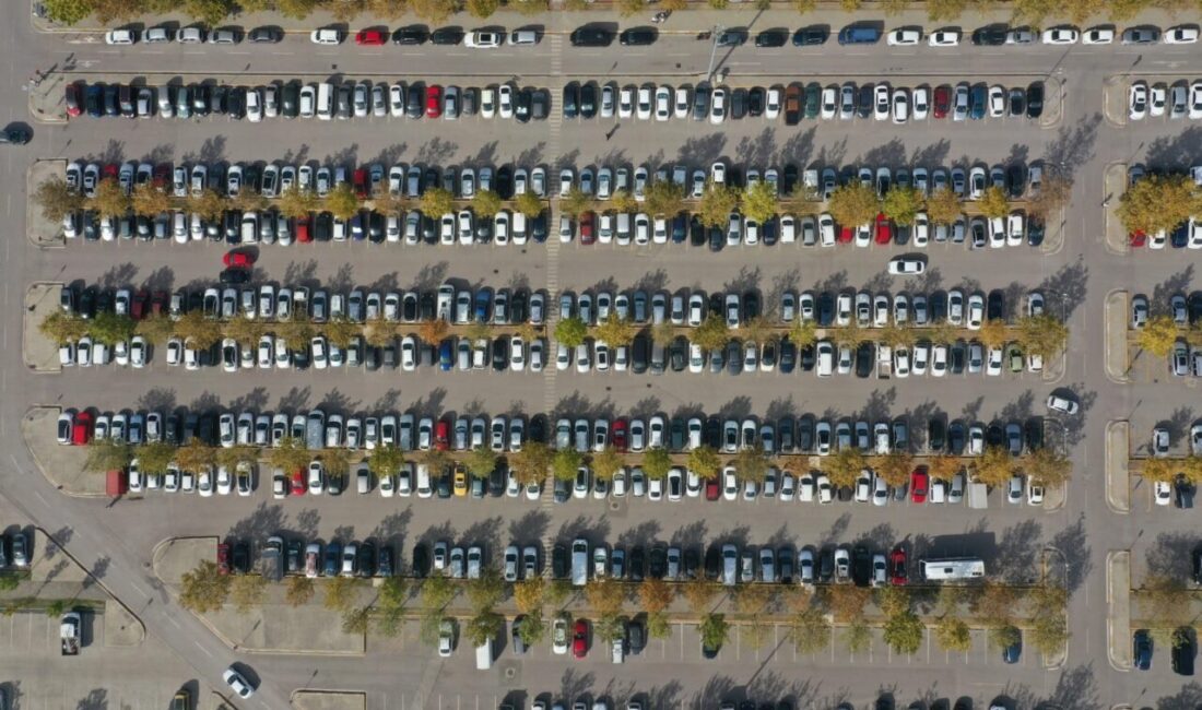 Kocaeli Büyükşehir Belediyesi, kent genelinde otoparklardaki düzeni sağlamak, kısa süreli