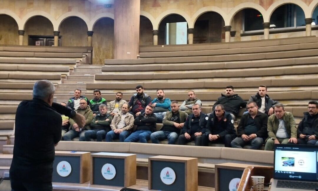 Nevşehir Belediyesi, 70 personeline kurum içi güvenli ve defansif sürüş