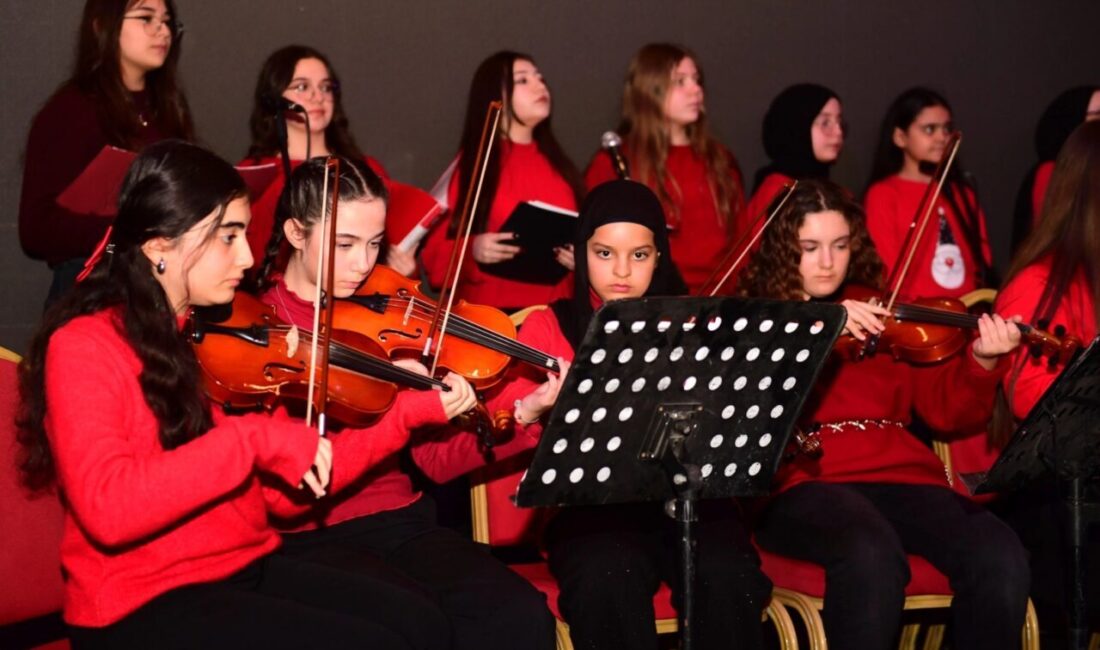 Bursa'da Kültür ve sanat faaliyetlerine büyük önem vererek, gelecek nesillere