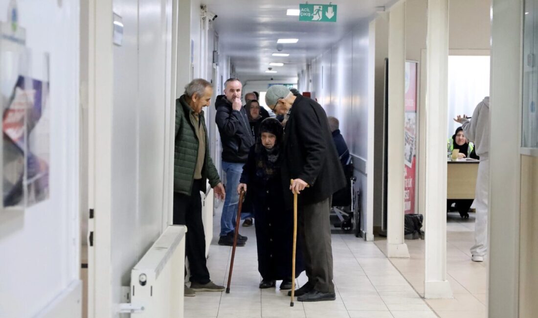 Sakarya Büyükşehir Belediyesi Tıp Merkezi, teknik donanımı, uzman hekim kadrosu