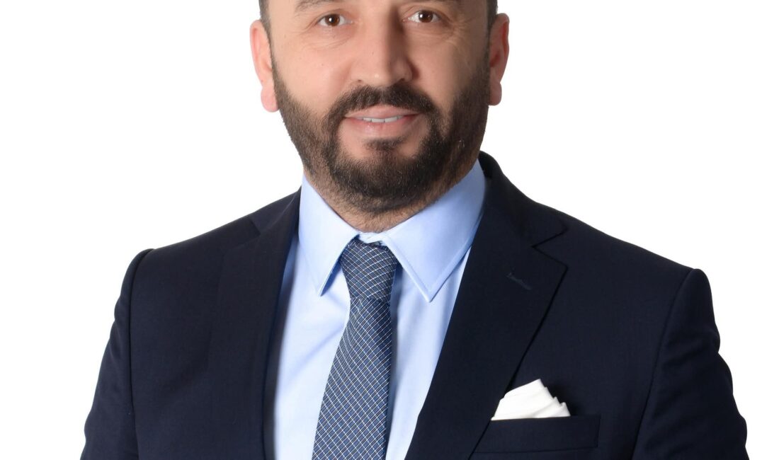 Uzun yıllar Büyükşehir Belediyesi'nin önemli kademelerinde görev yapan başarılı isim