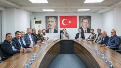 AK Parti Edirne İl Başkanı Belgin İba, ilçe başkanlarıyla bir
