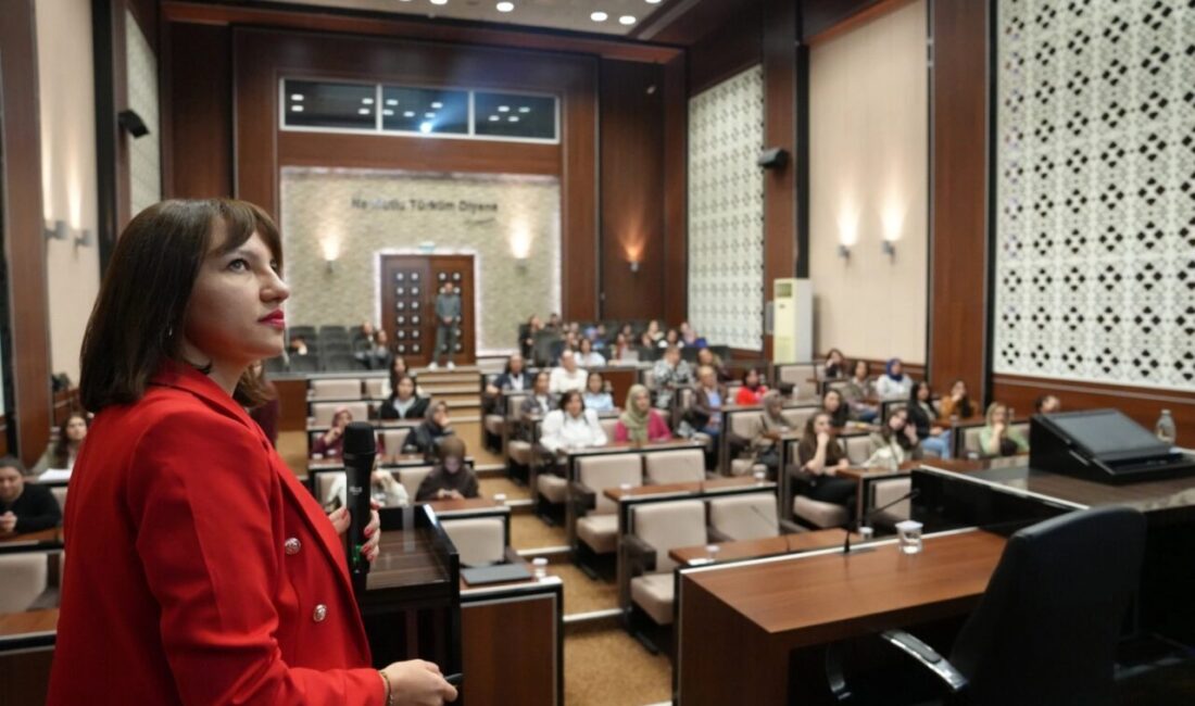 Ankara Keçiören Belediyesi tarafından personele “Kadın Sağlığı ve Üreme Bilgilendirme” konulu