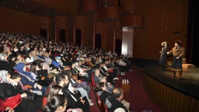 Ankara Büyükşehir Belediyesi Altındağ Gençlik Merkezi Tiyatro Ekibi’nin hazırladığı “Burun”,