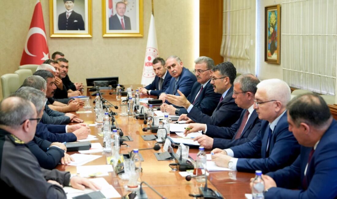 İçişleri Bakanlığı koordinasyonunda Ankara’da düzenlenen toplantıda, maden işçilerinin süren eylemleri