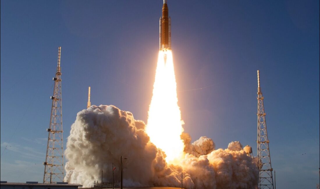 Artemis II görevi başladı… 50 yıl sonra astronotlar Ay yolunda NASA öncülüğündeki Artemis II görevi kapsamında dört astronot, Ay etrafında