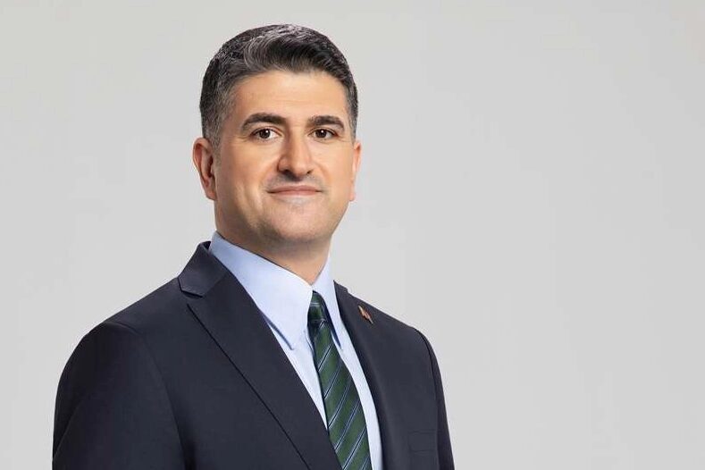 Hakkındaki “örgüt kurma” ve “rüşvet” soruşturması kapsamında tutuklanan İstanbul'da Ataşehir