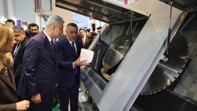 Bakan Bolat: Türkiye doğal taşta dünyada ilk üçte Ticaret Bakanı Ömer Bolat, MARBLE İzmir Fuarı’nda yaptığı konuşmada Türkiye’nin