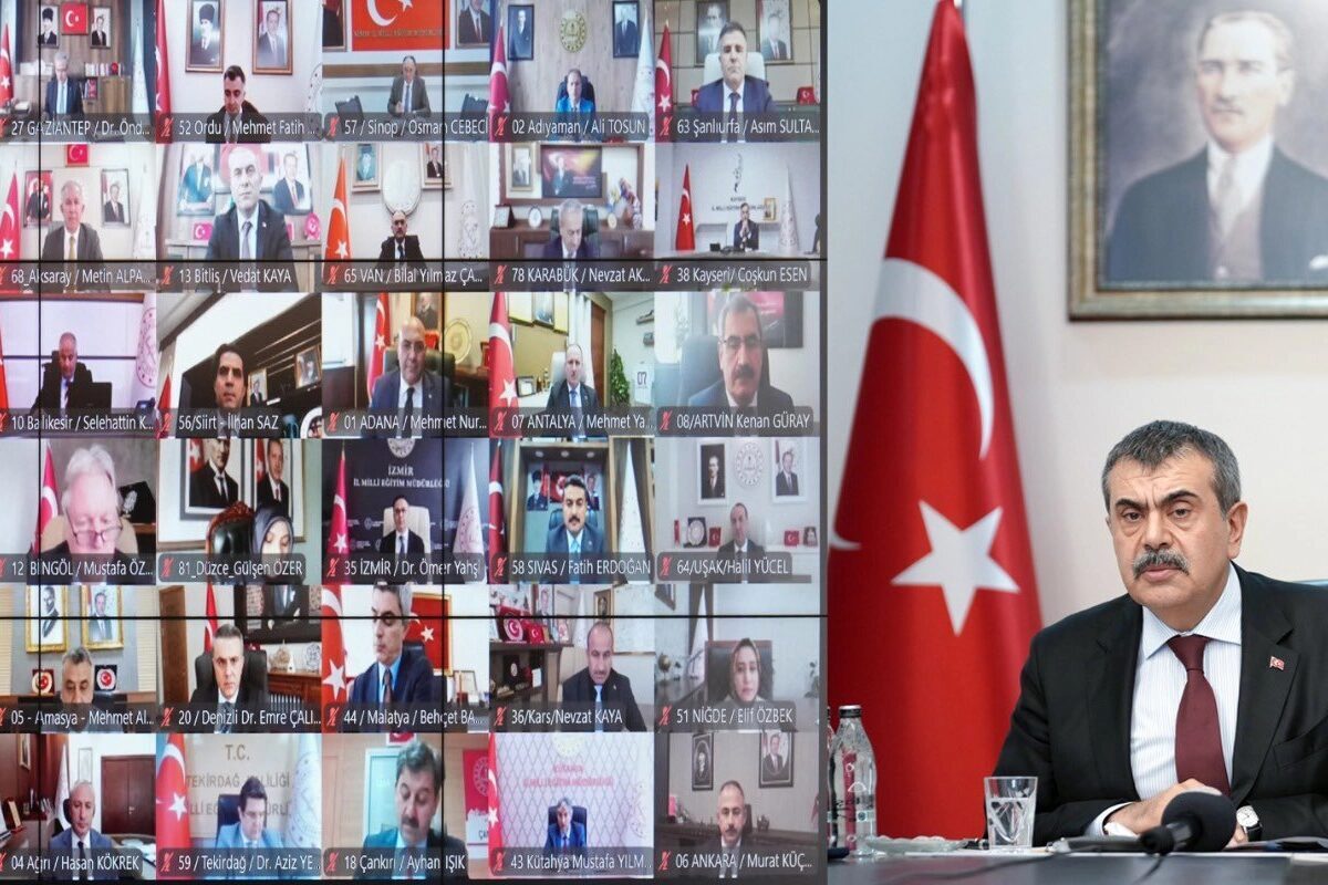 Milli Eğitim Bakanı Yusuf Tekin, 81 ilin millî eğitim müdürüyle