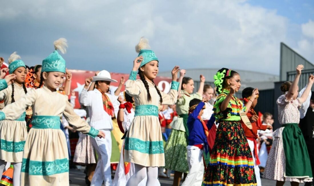 Bu yıl ikincisi düzenlenen Balıkesir Uluslararası Çocuk Festivali kapsamında düzenlenen