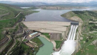 Batman Valiliği, yoğun yağışlar sonrası Batman Barajı’ndan kontrollü su tahliyesi