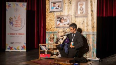 İzmir Çocuk ve Gençlik Tiyatroları Festivali kapsamında Bornova Belediyesi’nin ev