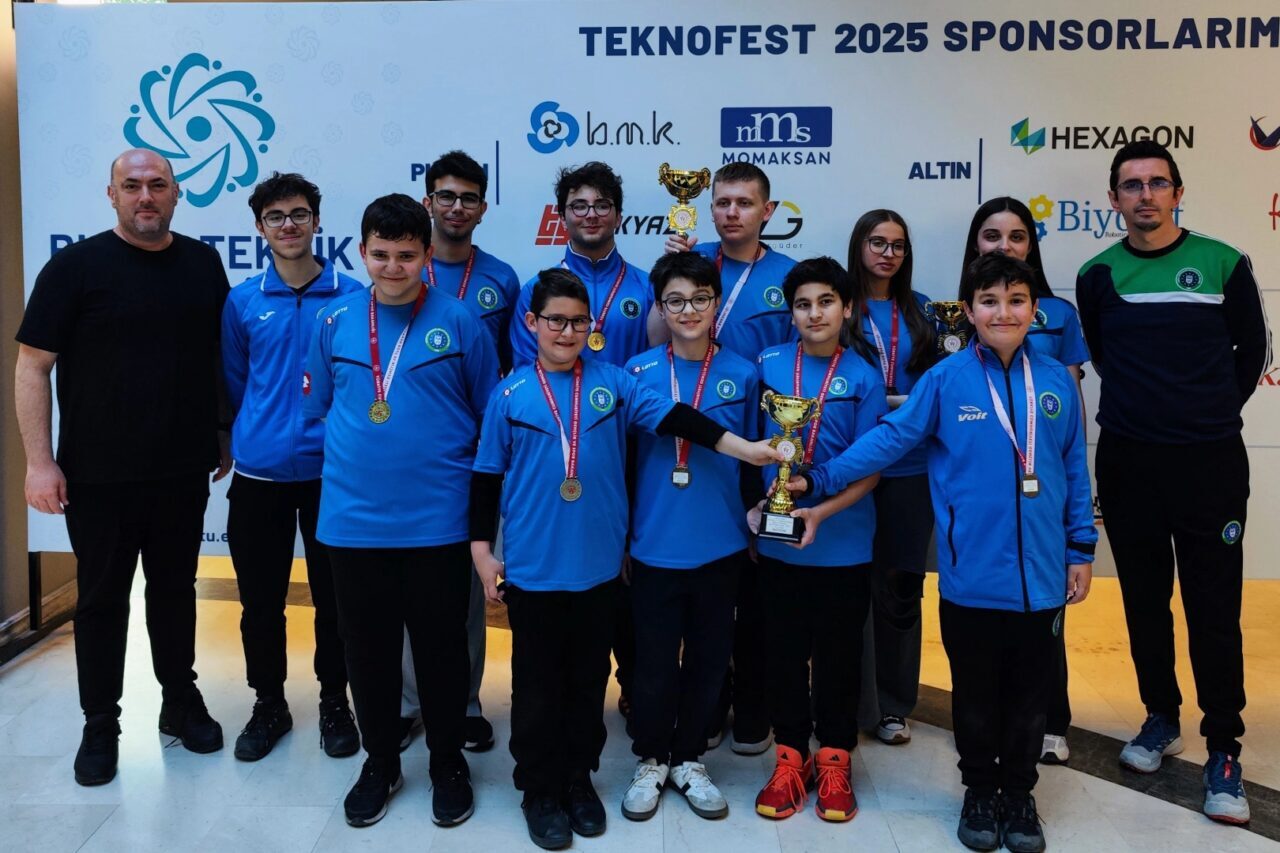 Bursa Küçükler ve Yıldızlar Takım Satranç İl Birinciliği'nde Bursa Büyükşehir