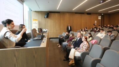 Bursa'da İnegöl Belediyesi, AR-GE Müdürlüğü Eurodesk Temas Noktası organizasyonuyla gençlere