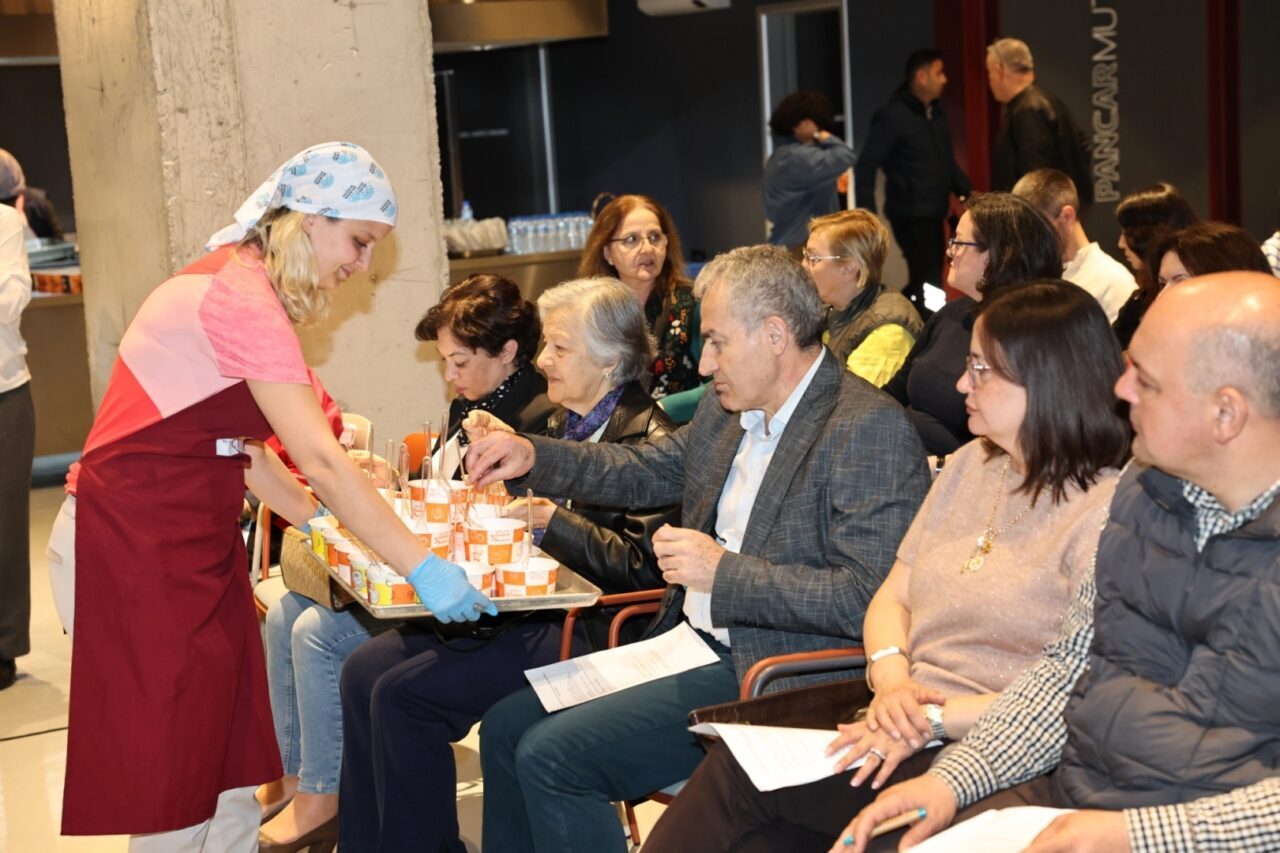 Bursa'da Nilüfer Belediyesi Pancar Deposu’nun ev sahipliği yaptığı “Gastroetnomüzikolojik Kaynatmalar”