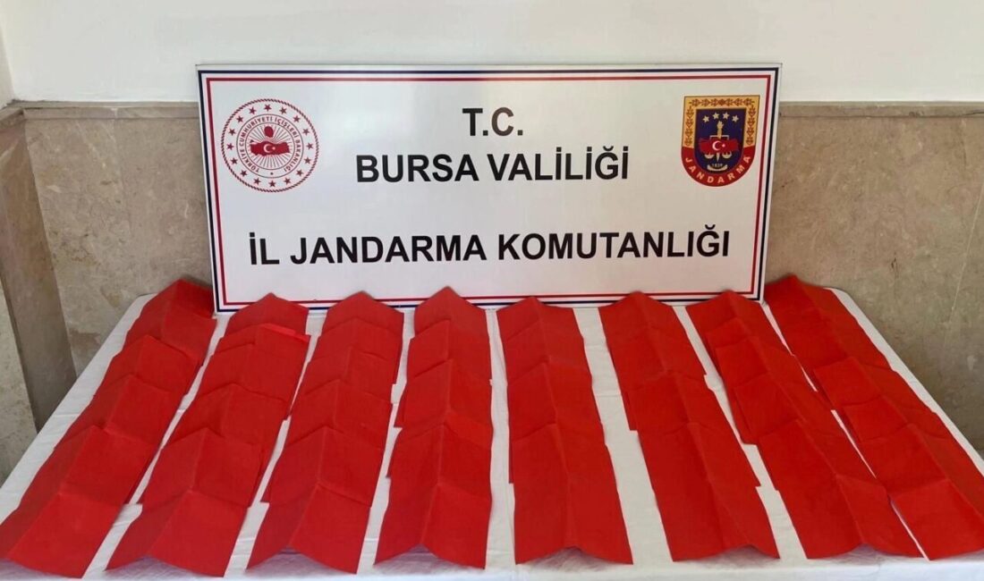 Bursa'nın Osmangazi ilçesinde yapılan operasyonda, 37 adet içimlik sentetik kannabinoid