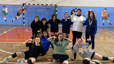 Bursa'da 2025 yılında kurulan Dağgücüspor, düzenlediği ücretsiz voleybol ve basketbol