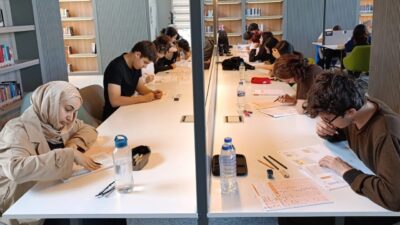 Bursa'da Yıldırım Belediyesi, üniversiteye hazırlanan gençler için ücretsiz deneme sınavı