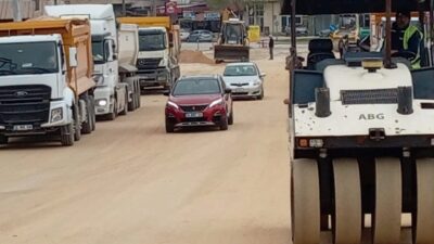 Kent genelinde ulaşım yatırımlarını sürdüren Bursa Büyükşehir Belediyesi, Mustafakemalpaşa ilçesinde