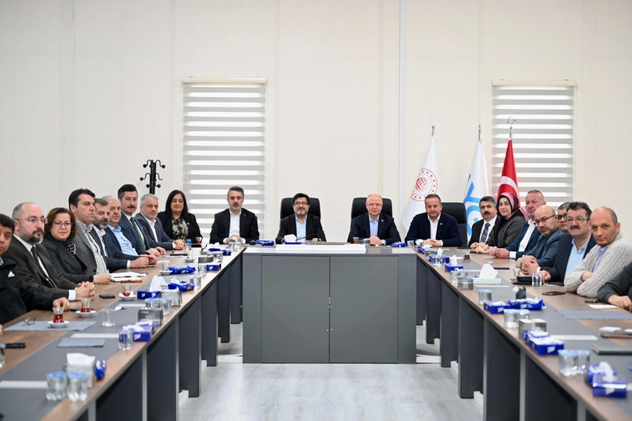 Bursa Büyükşehir Belediyesi Başkanvekili Şahin Biba, ulaşım alanında şehrin geleceğine