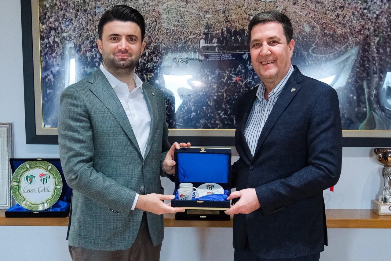 Bursaspor yönetimi, futbolcular ve teknik heyet için şampiyonluk primi kampanyası