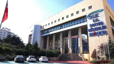 Sosyal Güvenlik Kurumu, emeklilikte hangi statünün esas alınacağını belirleyen kuralları