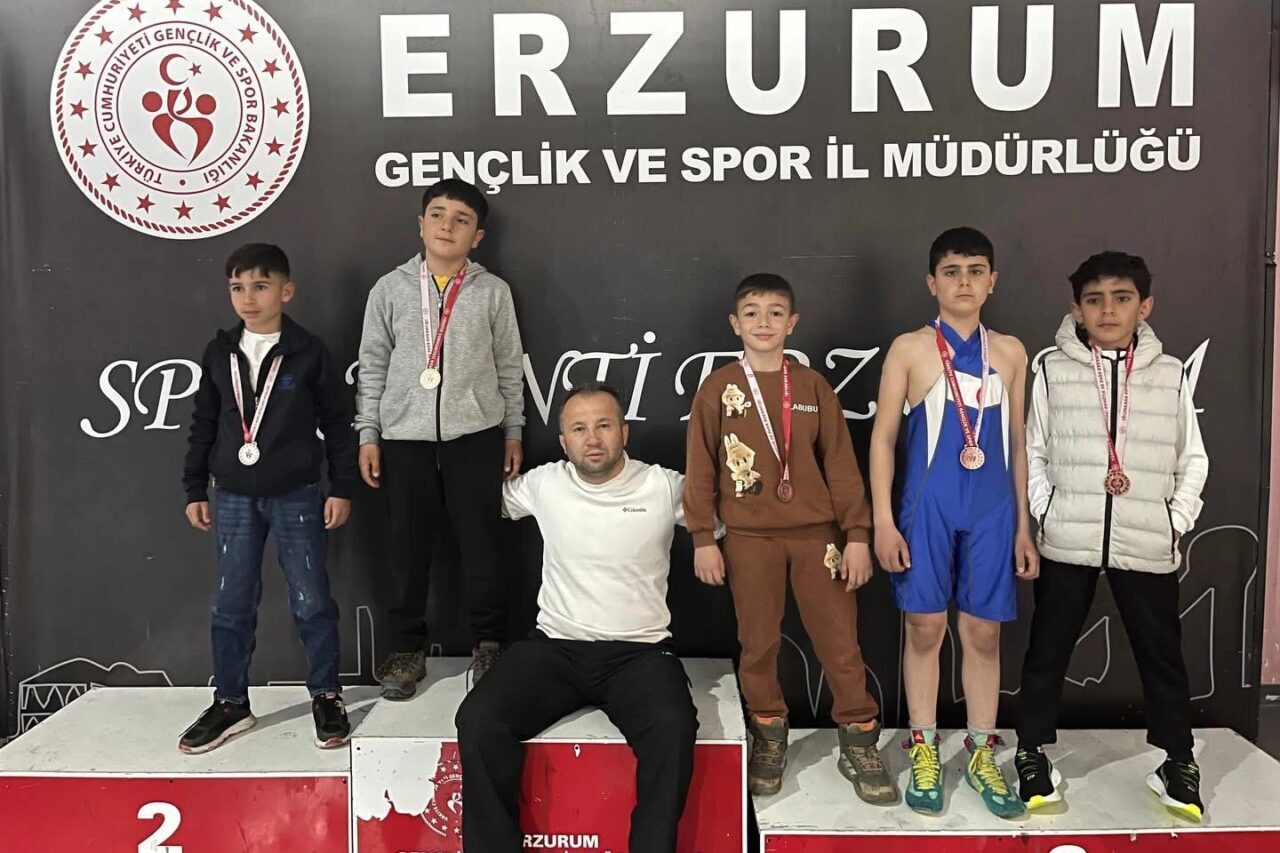 Erzurum Pasinler'de Türk güreşine kazandırdığı genç yeteneklerle adından söz ettirmeye