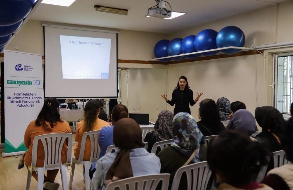 Eskişehir Büyükşehir Belediyesi’nin yürüttüğü Eskişehir 95 programı kapsamında düzenlenen seminerde,