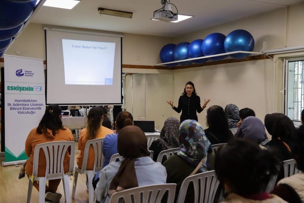 Eskişehir Büyükşehir Belediyesi’nin yürüttüğü Eskişehir 95 programı kapsamında düzenlenen seminerde,