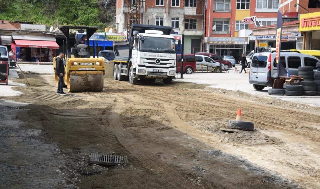 Giresun Belediyesi saha ekipleri, şehir genelinde ihtiyaç duyulan bölgelerde çalışmalarını