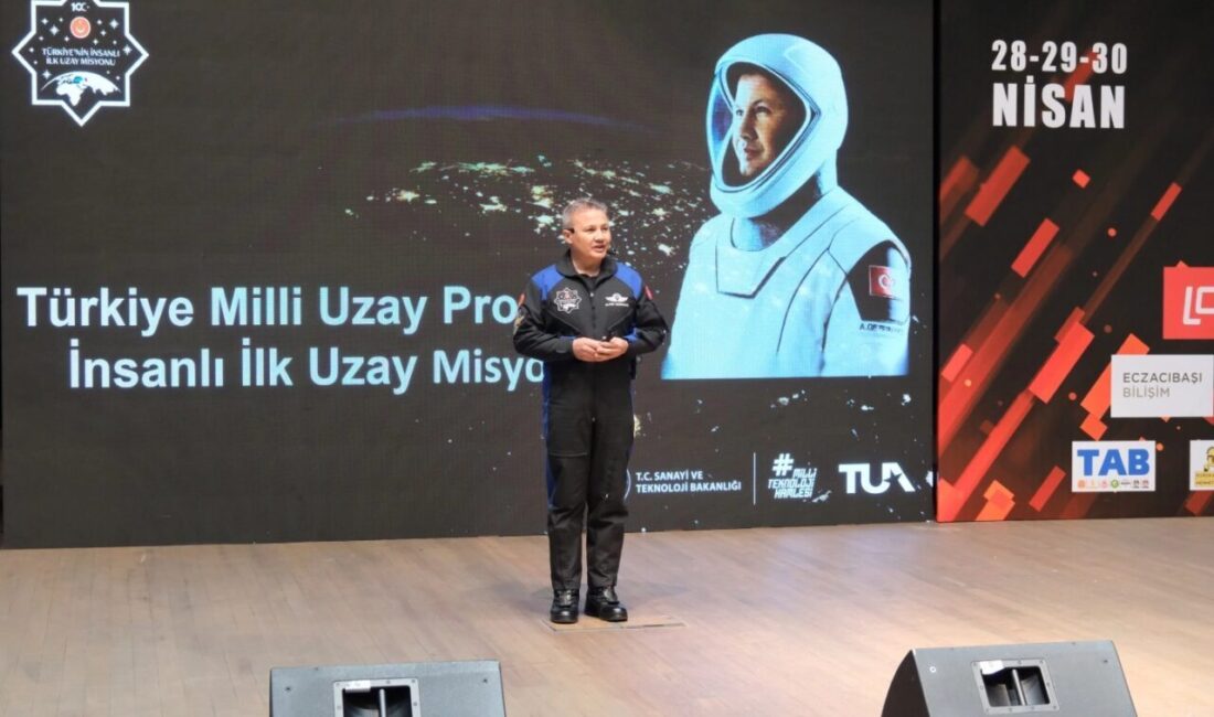 Gebze Teknik Üniversitesi'ne konuk olan ilk Türk astronot Alper Gezeravcı,