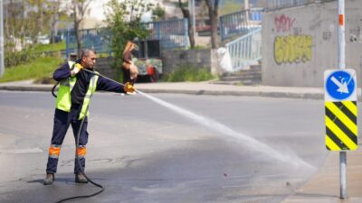 İstanbul Maltepe’de bahar temizliği seferberliği mahalle mahalle ilerliyor. İlçe genelinde