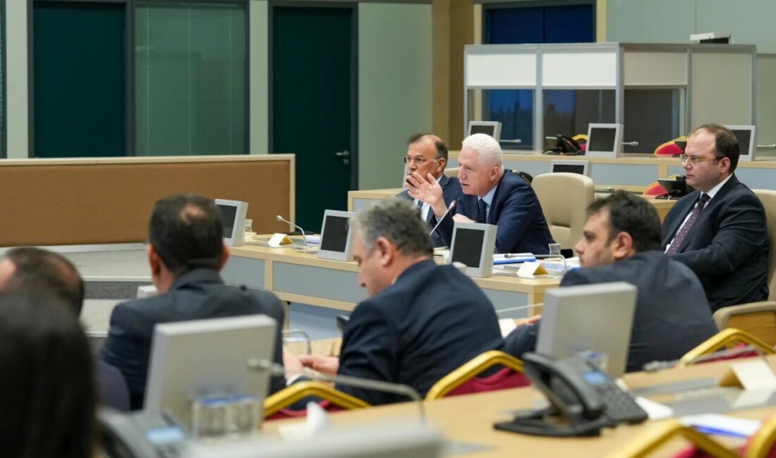 İstanbul Valiliği koordinasyonunda düzenlenen toplantıda, çocuk ve gençleri madde ve