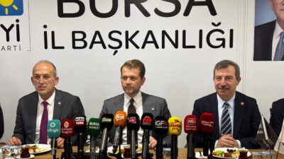 İYİ Parti Bursa teşkilatının düzenlediği basın toplantısında hukuk, ekonomi ve