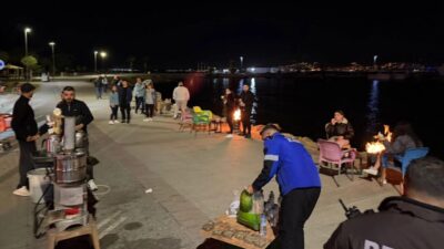 İnciraltı sahilinde fahiş fiyat uygulamalarıyla gündeme gelen seyyar satıcılara karşı