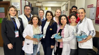 İzmit Belediyesi, Ebeler Haftası’nda 162 ebeyi görev başında ziyaret ederek