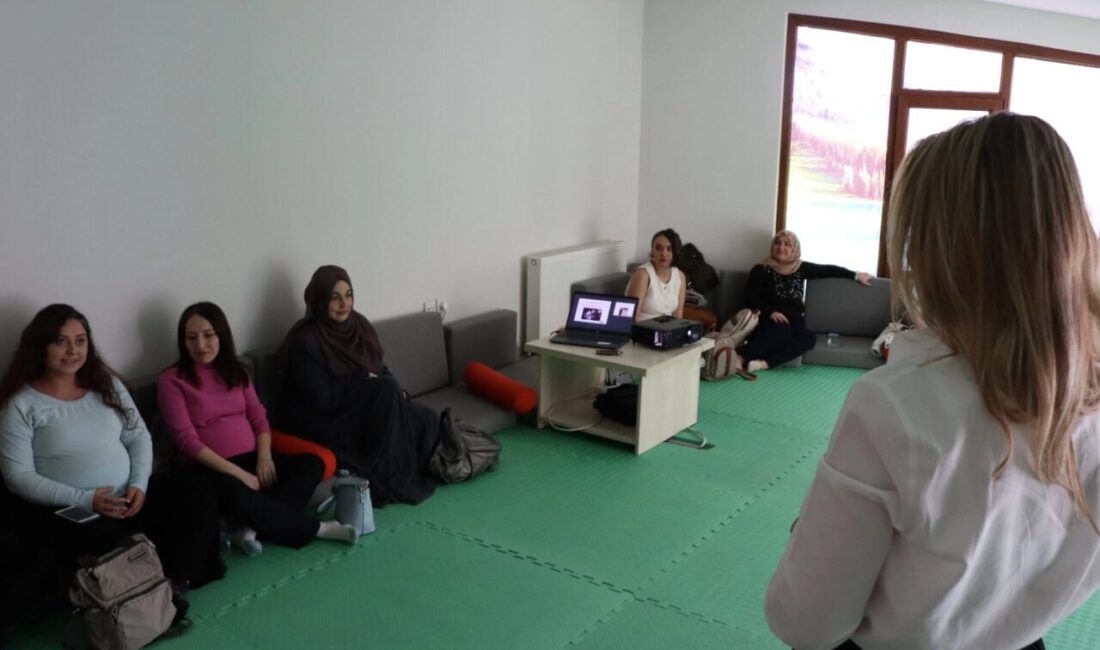 İzmit’te anne adaylarına gebelik bilinci İzmit Belediyesinin yürüttüğü “Gebelik ve Doğuma Hazırlık Eğitim Programı”, anne