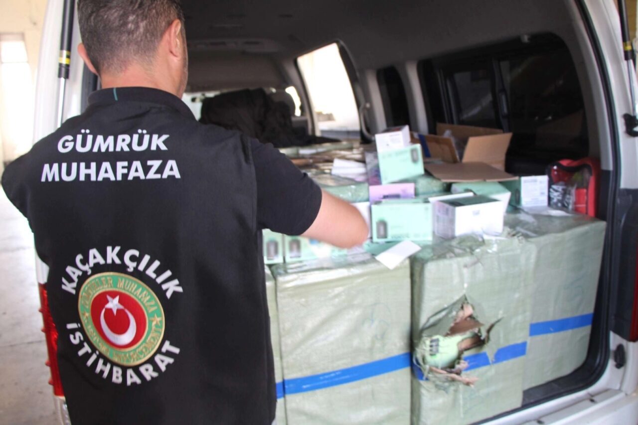 Ticaret Bakanlığı Gümrükler Muhafaza ekipleri, Kapıkule Gümrük Kapısı’nda gerçekleştirdiği operasyonda