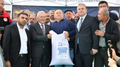 Kayseri Büyükşehir Belediye Başkanı Dr. Memduh Büyükkılıç, Kayseri’de tarımsal üretimi