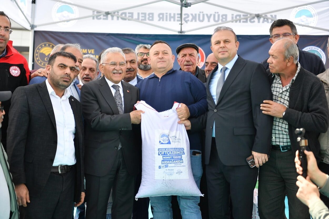 Kayseri Büyükşehir Belediye Başkanı Dr. Memduh Büyükkılıç, Kayseri’de tarımsal üretimi