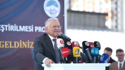 Kayseri Büyükşehir Belediyesi, dar gelirli emeklilere yönelik 10 bin TL’lik