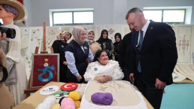 Kocaeli Büyükşehir Belediyesi’nin Halk Üniversitesi KO-MEK, beşinci ilçe sergisini Gebze’de