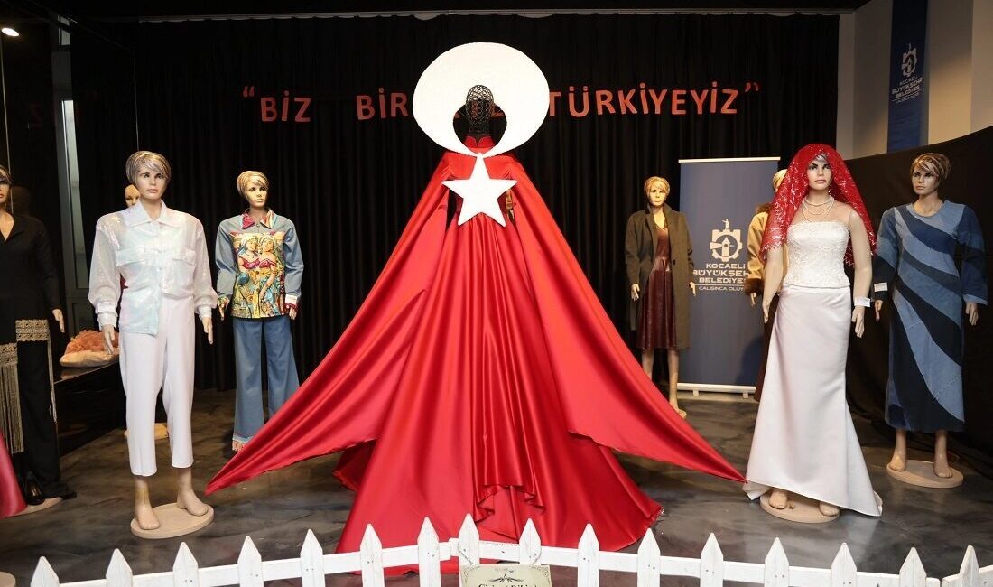 Kocaeli Büyükşehir Belediyesi KO-MEK’in yıl sonu ilçe sergilerinin dördüncüsü Darıca’da