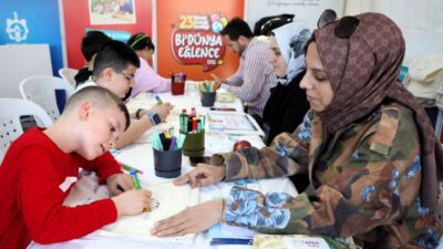 Kocaeli Büyükşehir Belediyesi’nin çocukları buluşturduğu 23 Nisan Şenlikleri tüm hızıyla